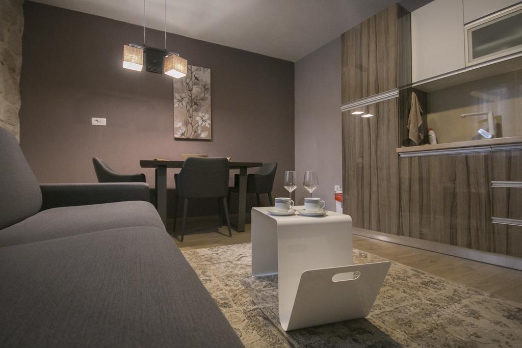 Apartmens Melisa Върсар Екстериор снимка