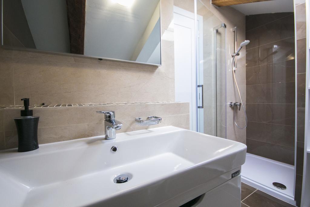 Apartmens Melisa Върсар Екстериор снимка