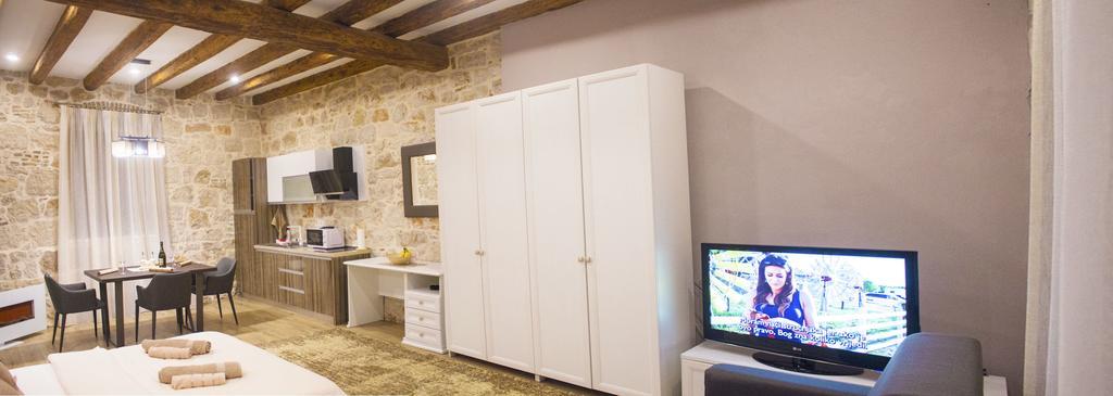 Apartmens Melisa Върсар Екстериор снимка