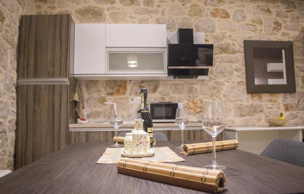 Apartmens Melisa Върсар Екстериор снимка